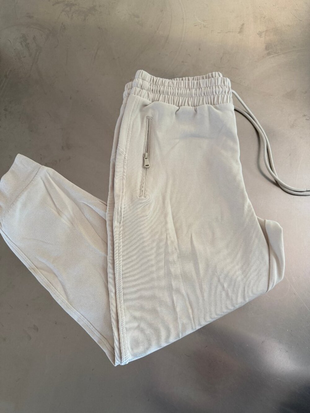 Old Navy Active High-Rise Jogger Sweatpants - Size L 🌿 Cream